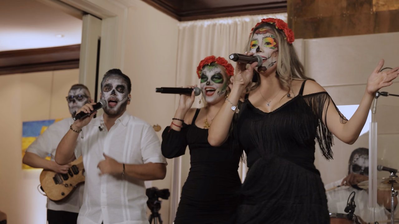 Video thumbnail: AguaSeca: La Vida es un Carnaval